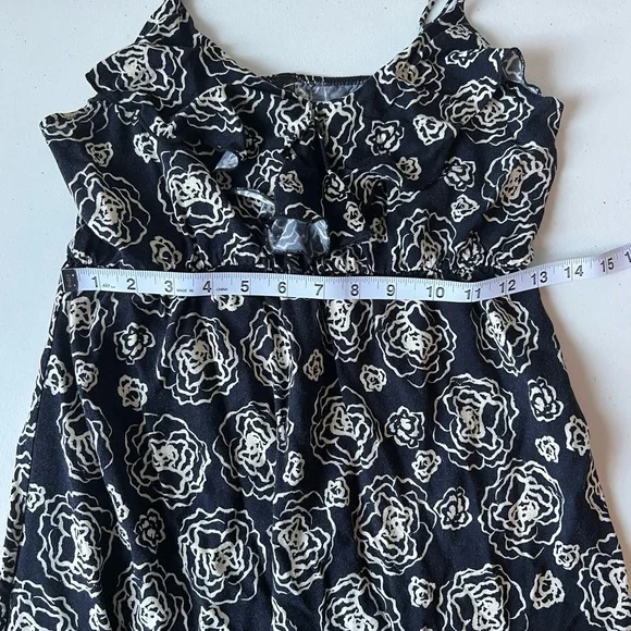 Everly Floral Dress - Picture 9 of 9